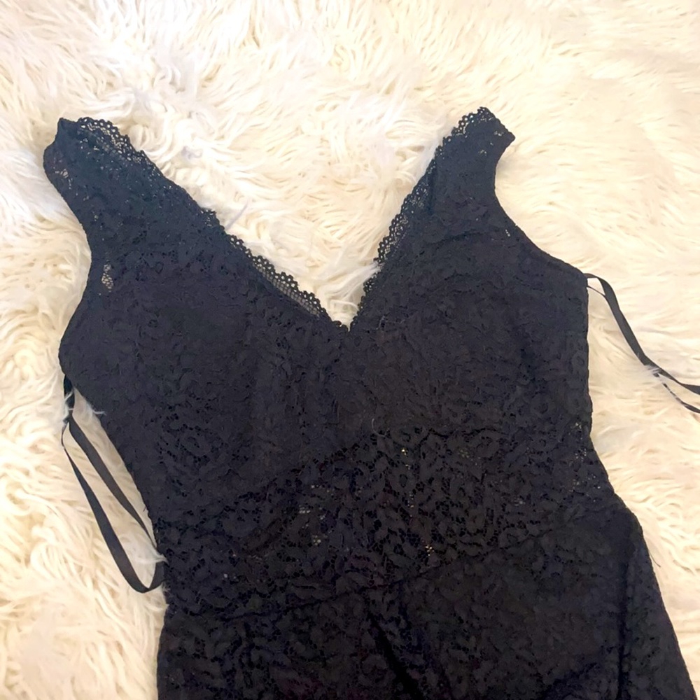 Size S - Picture 2 of 2
